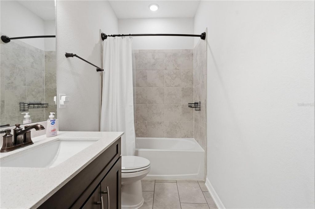 Image 27 of property listing at 13212 SAW PALM CREEK TRAIL, Bradenton, FL 34211