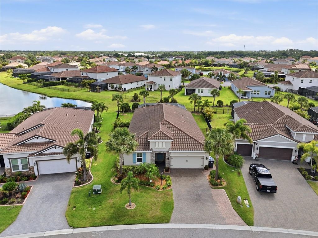 Image 79 of property listing at 13212 SAW PALM CREEK TRAIL, Bradenton, FL 34211