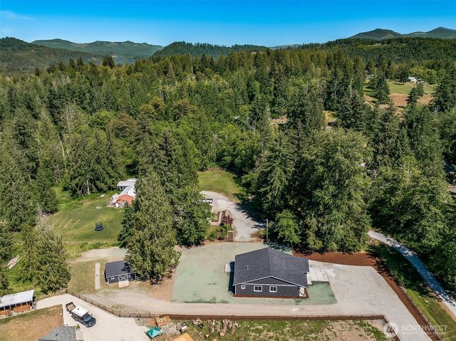 1202 Spiketon Road, Buckley, WA 98321