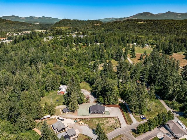 1202 Spiketon Road, Buckley, WA 98321