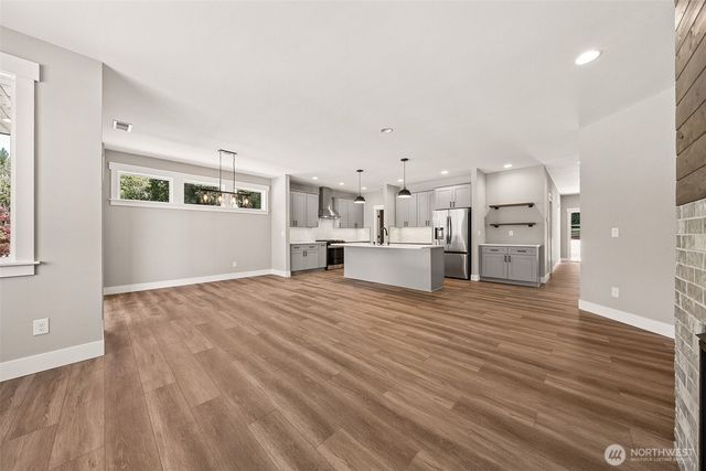 1202 Spiketon Road, Buckley, WA 98321