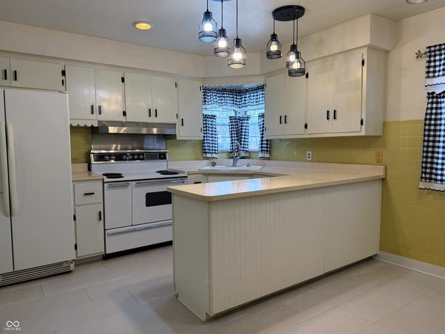 1352 Maynard Drive, Indianapolis, IN 46227