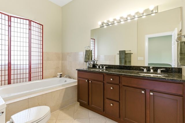1359 W GRAND Avenue 2, Chicago, IL 60642