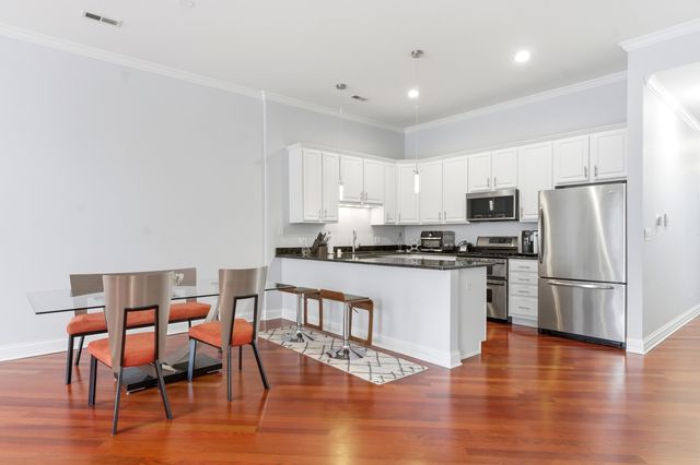 1359 W GRAND Avenue 2, Chicago, IL 60642