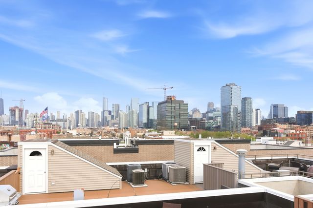 1359 W GRAND Avenue 2, Chicago, IL 60642