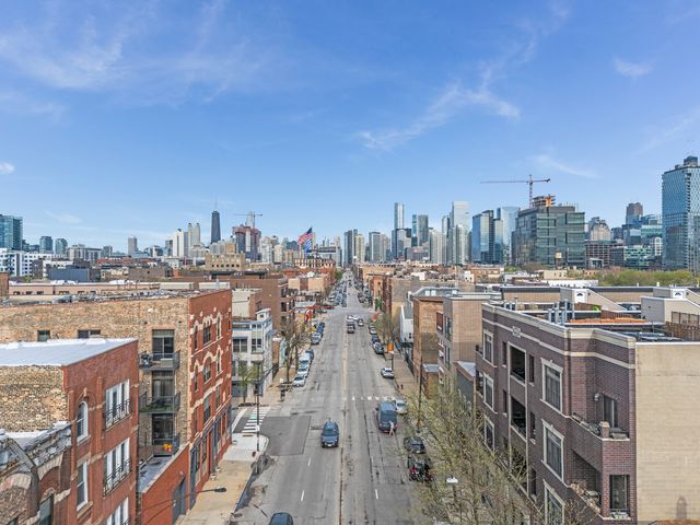 1359 W GRAND Avenue 2, Chicago, IL 60642