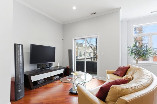 1359 W GRAND Avenue 2, Chicago, IL 60642