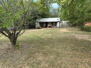 217 E 2ND Street, Ferris, TX 75125
