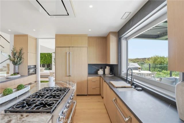 1789 Nantucket Place, Costa Mesa, CA 92627