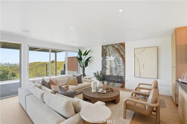 1789 Nantucket Place, Costa Mesa, CA 92627