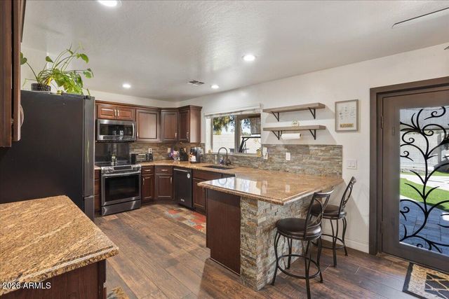 2005 S 81ST Drive, Phoenix, AZ 85043