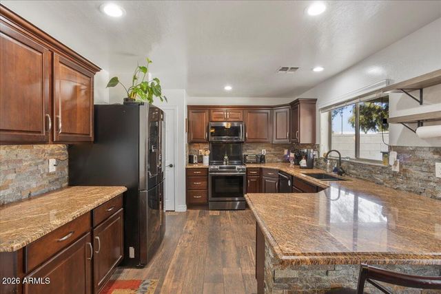 2005 S 81ST Drive, Phoenix, AZ 85043