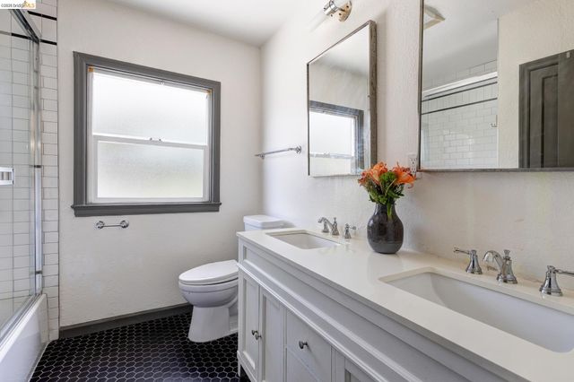 8342 Ney Avenue, Oakland, CA 94605