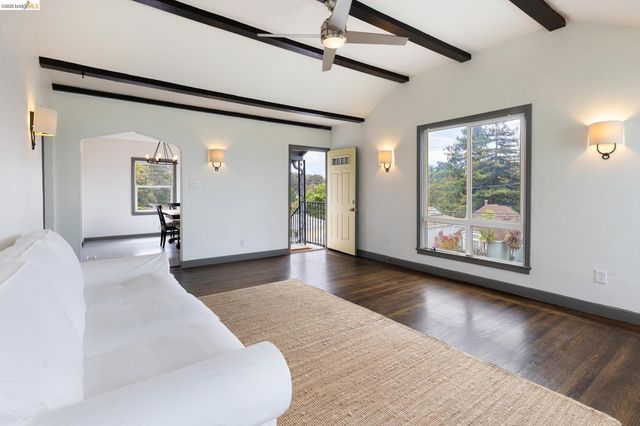 8342 Ney Avenue, Oakland, CA 94605