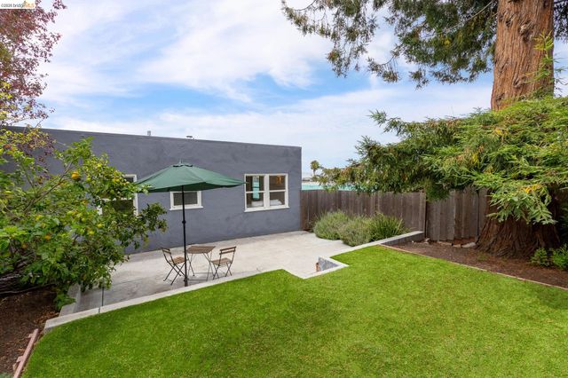 8342 Ney Avenue, Oakland, CA 94605