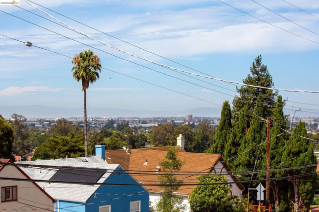 8342 Ney Avenue, Oakland, CA 94605