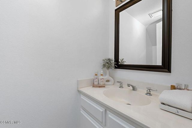 4139 Lost Springs Drive, Calabasas, CA 91301