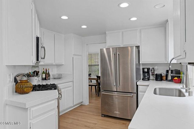 4139 Lost Springs Drive, Calabasas, CA 91301