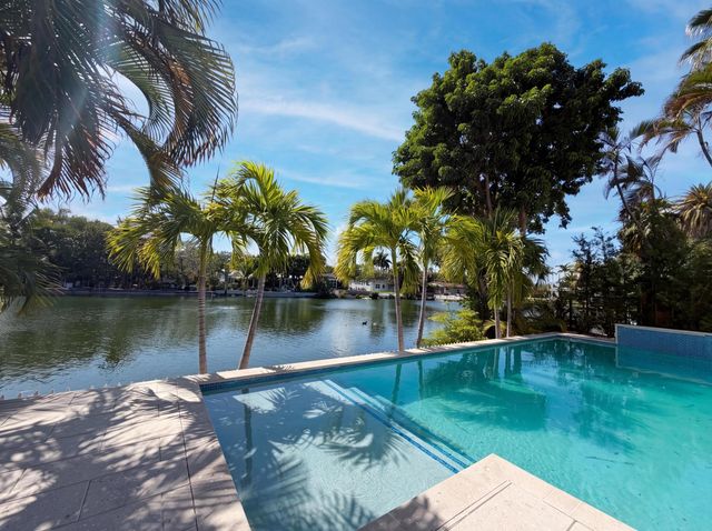 1717 NE 20th Avenue, Fort Lauderdale, FL 33305