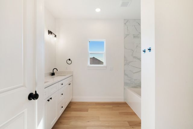 213 Private Road 33083, Sumner, TX 75486