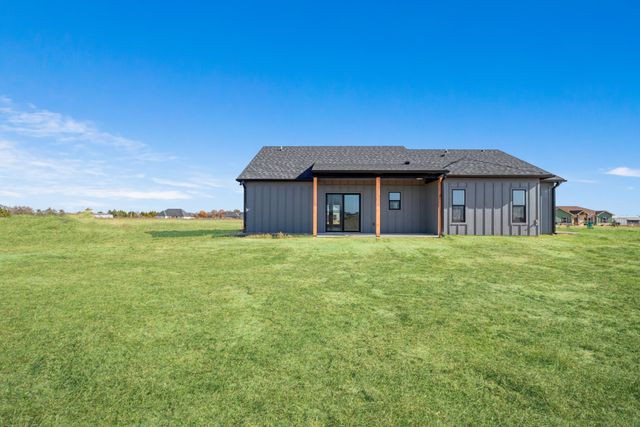 213 Private Road 33083, Sumner, TX 75486