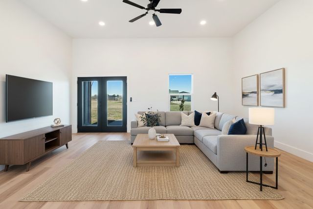 213 Private Road 33083, Sumner, TX 75486