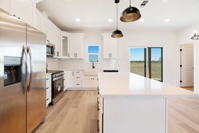 213 Private Road 33083, Sumner, TX 75486