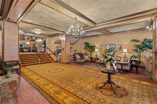 411 1ST AVENUE N 709, St Petersburg, FL 33701