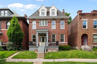 4121 Russell Boulevard, St Louis, MO 63110