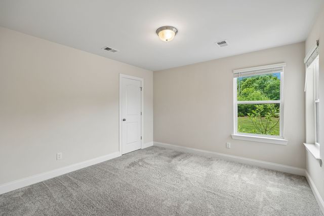 431 Palmetto Dr, Columbia, TN 38401