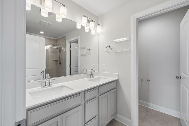 431 Palmetto Dr, Columbia, TN 38401