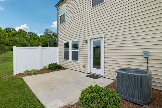 431 Palmetto Dr, Columbia, TN 38401