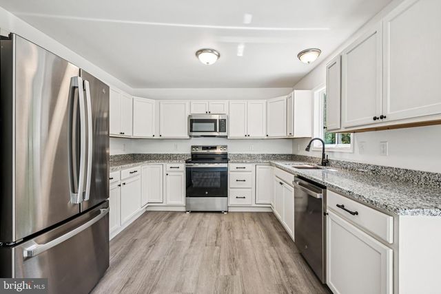 24 WILDGEESE CIR, Browns Mills, NJ 08015