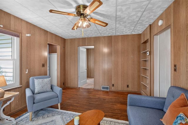 235 Bender Street, Jackson, MI 49202