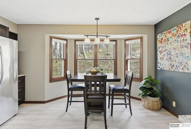 907 Wolf Lane, Bellevue, NE 68005