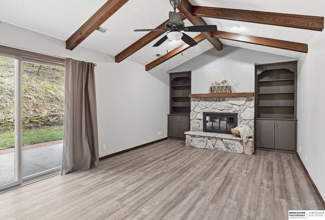 907 Wolf Lane, Bellevue, NE 68005
