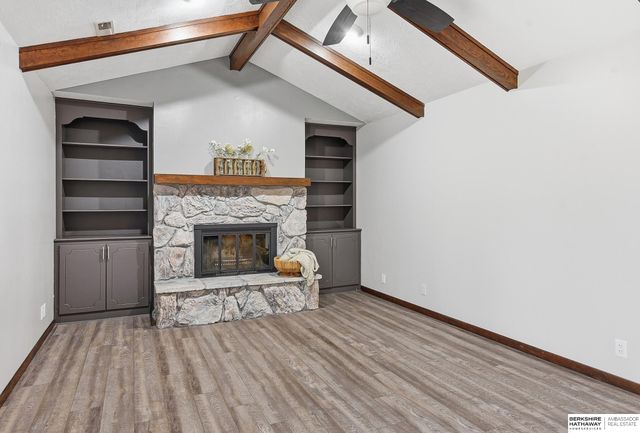 907 Wolf Lane, Bellevue, NE 68005