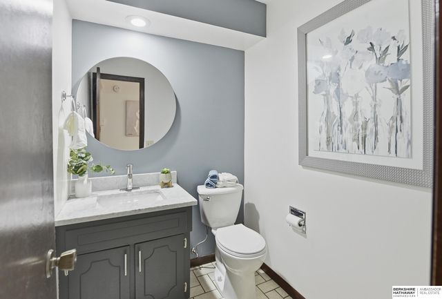907 Wolf Lane, Bellevue, NE 68005