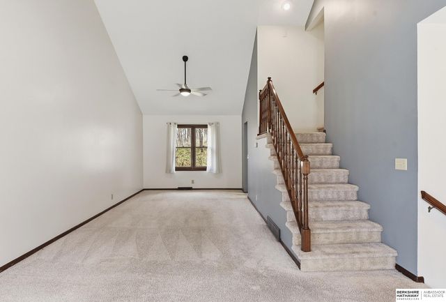 907 Wolf Lane, Bellevue, NE 68005