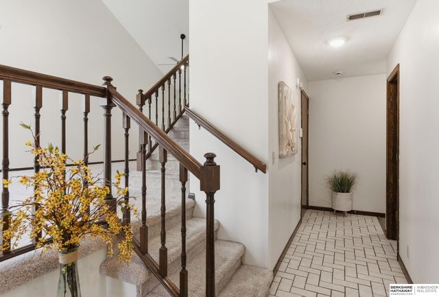 907 Wolf Lane, Bellevue, NE 68005