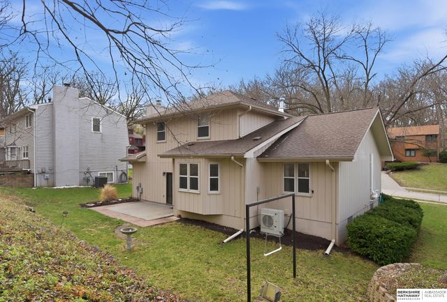 907 Wolf Lane, Bellevue, NE 68005