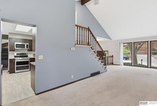 907 Wolf Lane, Bellevue, NE 68005