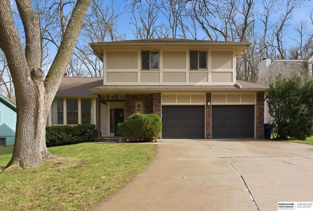 907 Wolf Lane, Bellevue, NE 68005