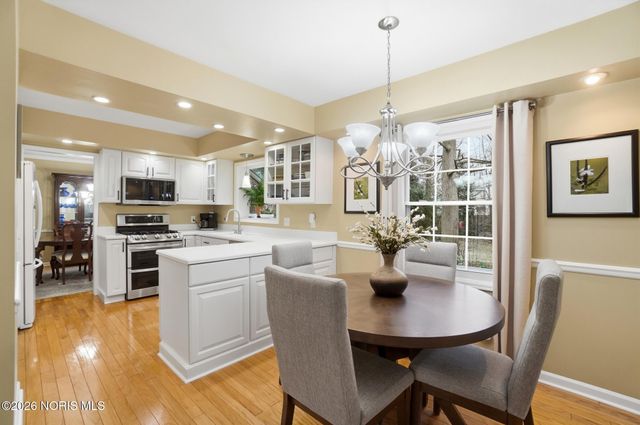 6854 Williamsburg Drive, Sylvania, OH 43560