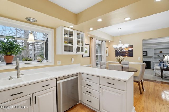 6854 Williamsburg Drive, Sylvania, OH 43560