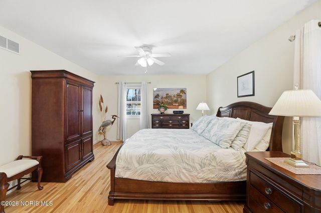 6854 Williamsburg Drive, Sylvania, OH 43560