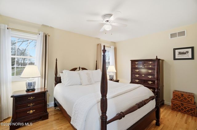 6854 Williamsburg Drive, Sylvania, OH 43560