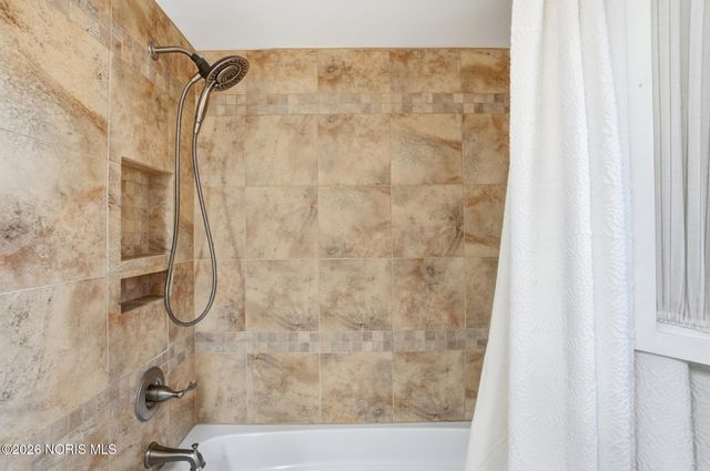 6854 Williamsburg Drive, Sylvania, OH 43560