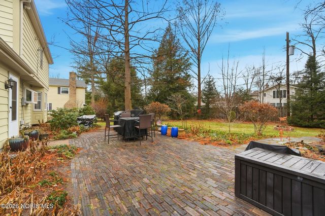 6854 Williamsburg Drive, Sylvania, OH 43560