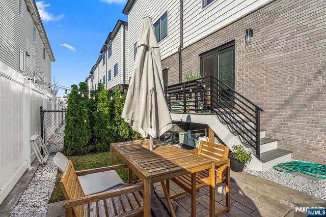 305 8th Street 1, Fairview, NJ 07022